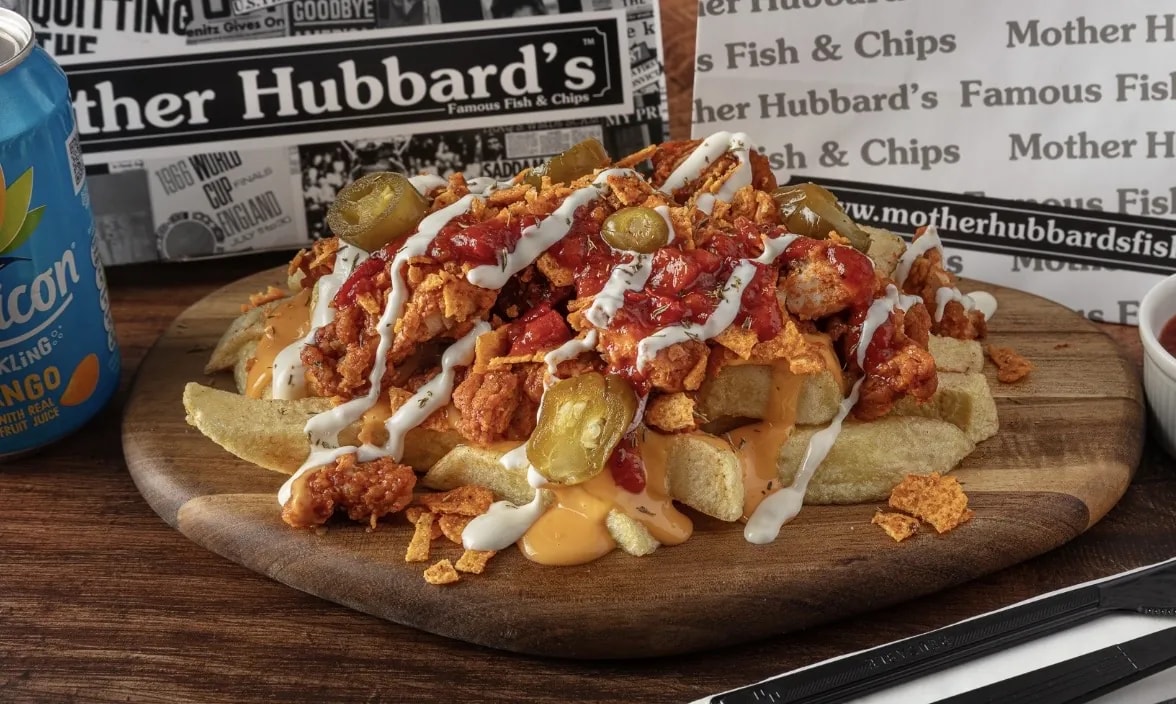 Chips loaded with crispy chicken, salsa, cheese sauce, jalapeños and a drizzle of mayonnaise